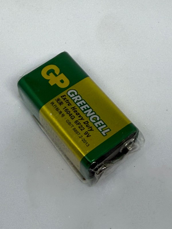 بطارية 9 فولت